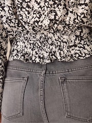 Ro&Zo Black Mono Floral Print Keyhole Front Blouse - Image 5 of 5