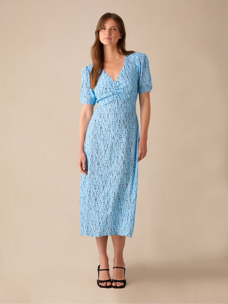 Ro&Zo Blue Petite Ro&Zo Blue Dash Print Ruched Front Midi Dress - Image 1 of 4