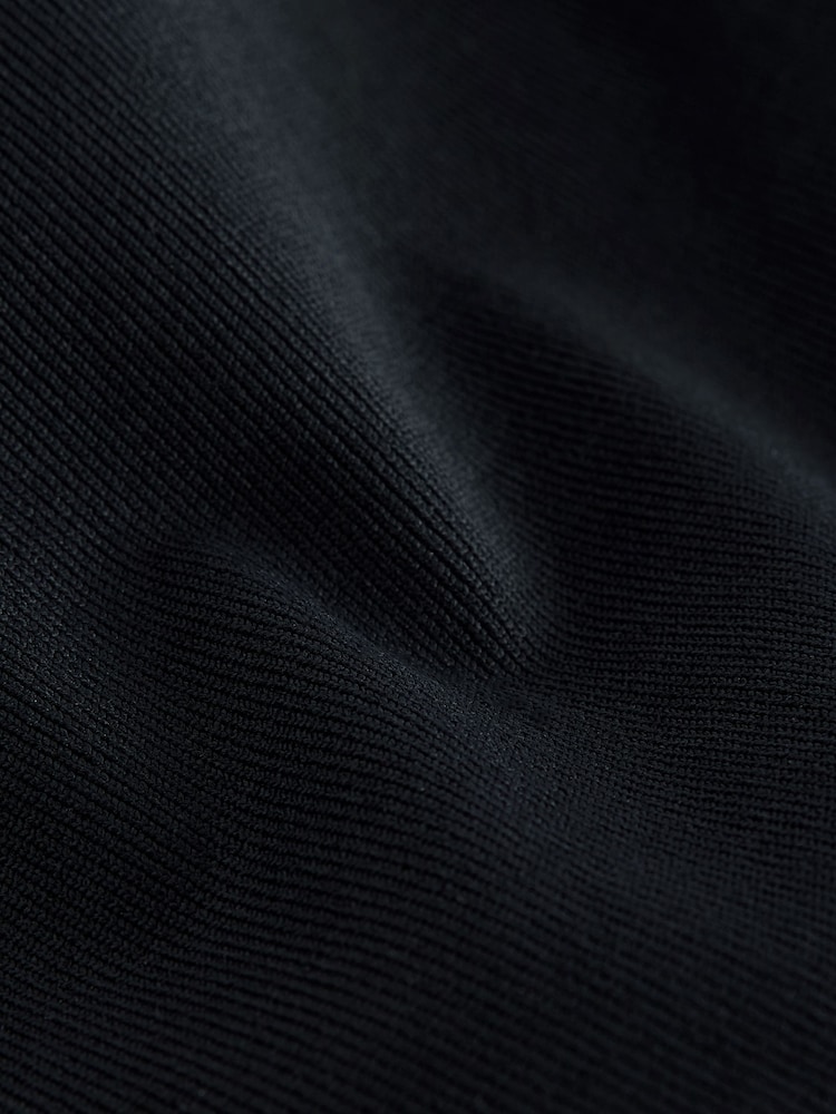 Zwart - self. Seamfree Sports Crop Top - Image 7 of 7