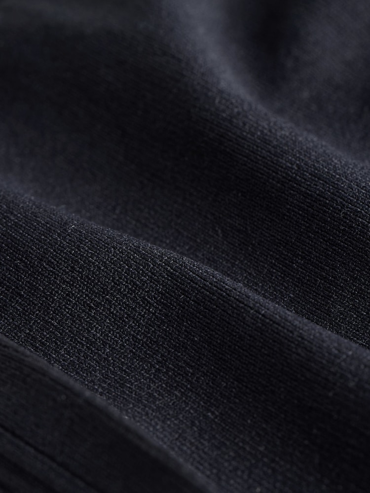 Schwarz - self. Nahtlose Leggings mit Raffung hinten - Bild 8 von 8 Schwarz - self. Nahtlose Leggings mit Raffung hinten - Bild 8 von 8