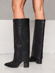 Botas de tacón bajo cuadrado y pernera alta con doblez de Lipsy - Imagen 3 de 4