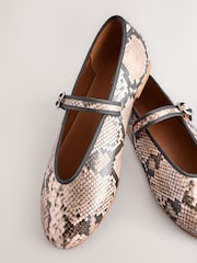 Snake Standard Fit Forever Comfort® Round Toe Mary Jane Shoes - Image 7 of 10
