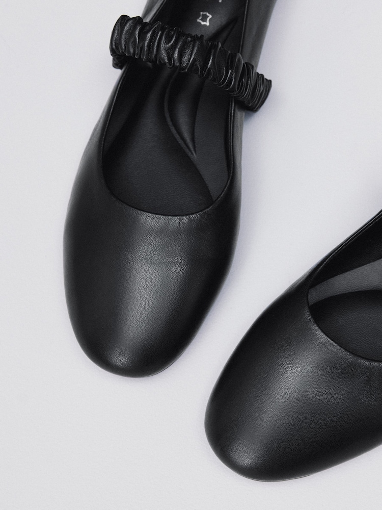 Black Standard Fit Forever Comfort® Premium Leather With Motionflex Ruched Mary Jane Shoes - Image 8 of 11