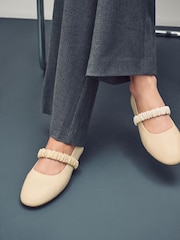 Bone Standard Fit Forever Comfort® Premium Leather With Motionflex Ruched Mary Jane Shoes - Image 5 of 13