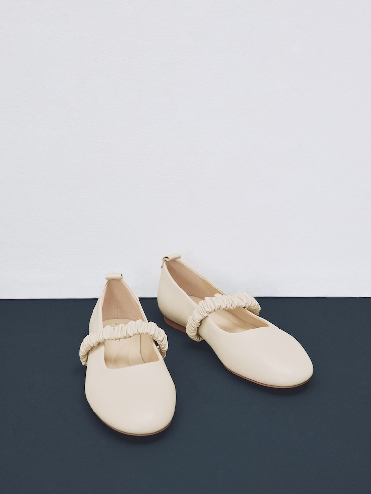 Bone Standard Fit Forever Comfort® Premium Leather With Motionflex Ruched Mary Jane Shoes - Image 8 of 13