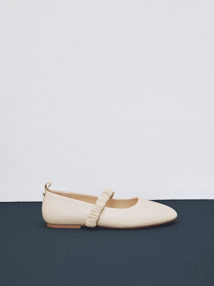 Bone Standard Fit Forever Comfort® Premium Leather With Motionflex Ruched Mary Jane Shoes - Image 9 of 13