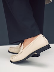 Bone Standard Fit Forever Comfort® Premium Leather With Motionflex Ruched Slim Loafers - Image 5 of 9