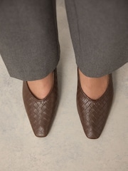 Brown Standard Fit Forever Comfort® Chisel Toe Weave Courts - Image 4 of 11