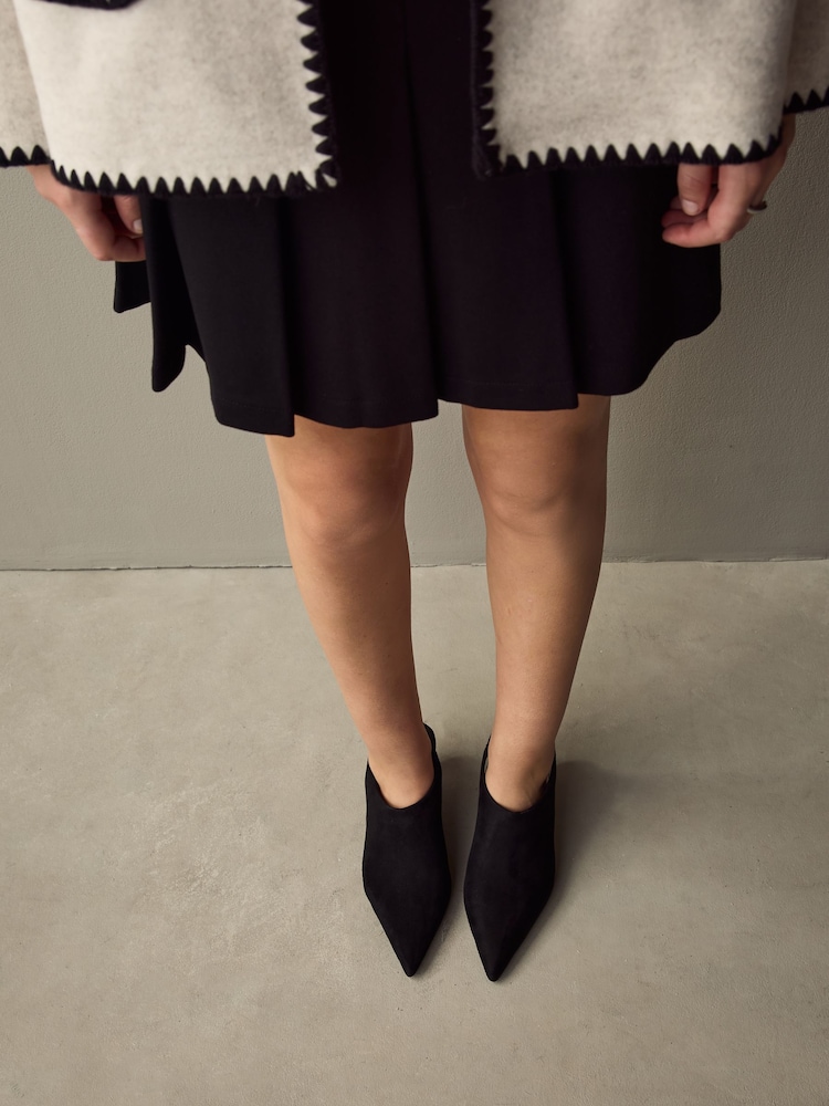 أسود - Forever Comfort® Point Toe Sling Back High Cut Heels - صورة 2 من 9