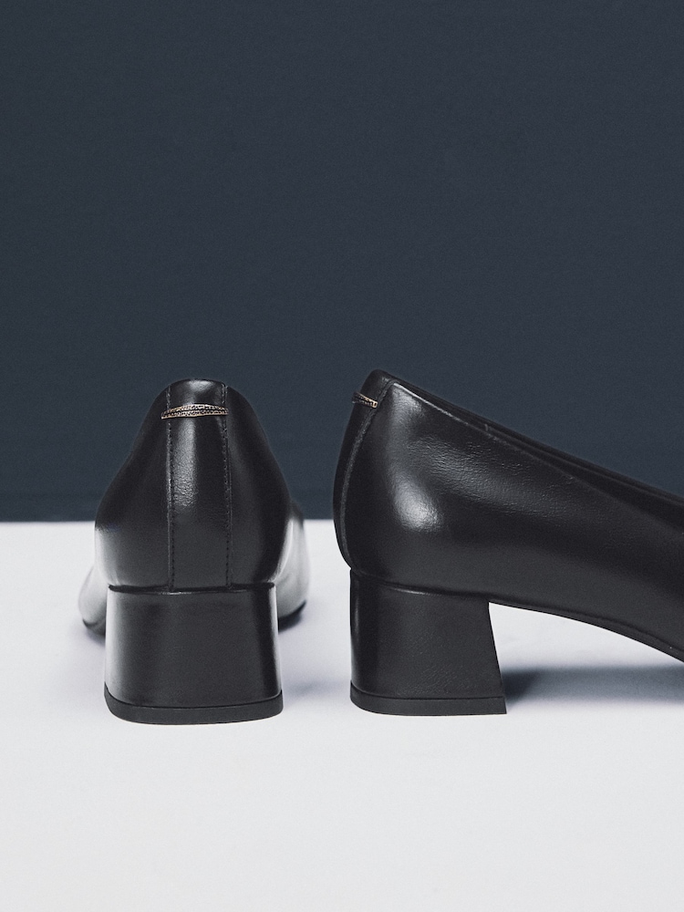 Black Standard/Wide Fit Forever Comfort® Leather Court Shoes - Image 12 of 12
