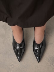Preto - Forever Comfort® Patent Point Toe High Cut Cone Heel Courts - Imagem 4 de 11