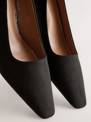 Black Standard/Wide Fit Forever Comfort® Standard/Wide Fit Chisel Toe Block Courts - Image 3 of 5