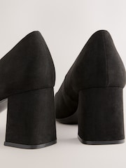 Black Standard/Wide Fit Forever Comfort® Standard/Wide Fit Chisel Toe Block Courts - Image 4 of 5