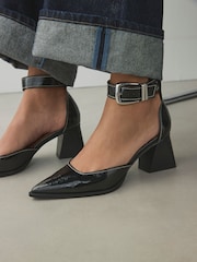 Preto - Forever Comfort® Point Toe Buckle Hardware Detail Block Heels - Imagem 2 de 3