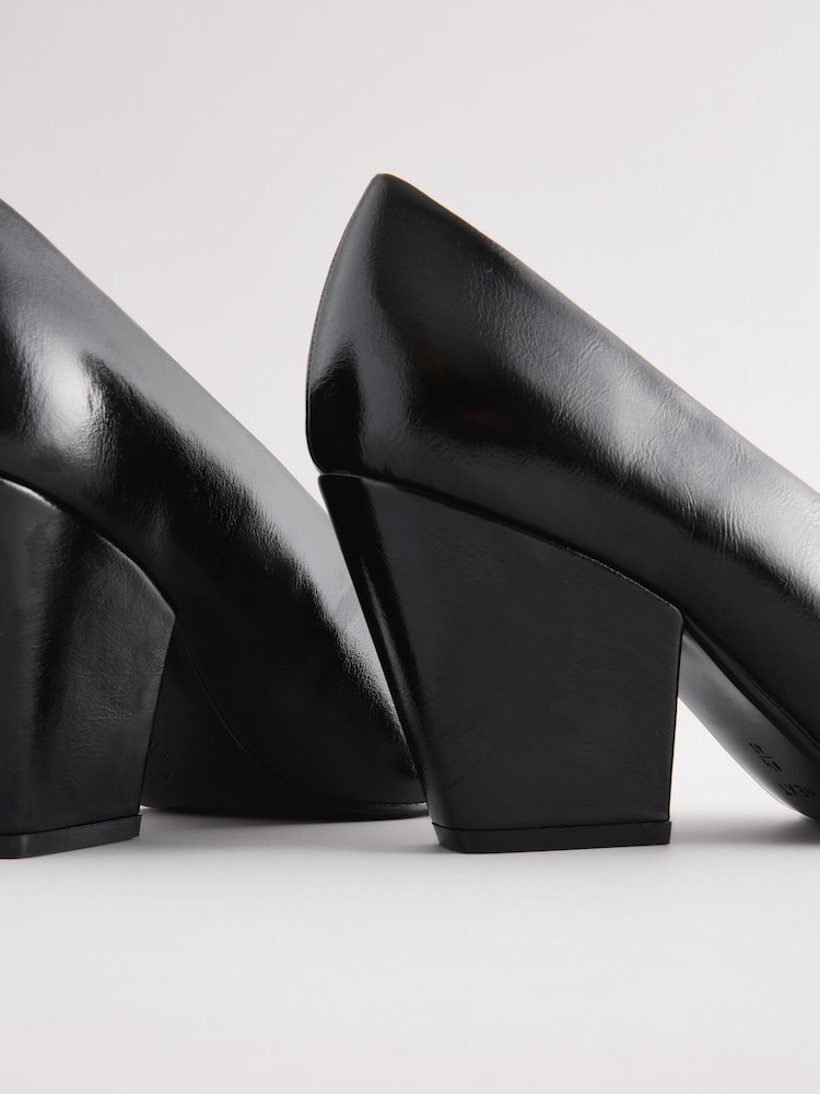 Black Standard Fit Forever Comfort® Point Toe Block Courts - Image 6 of 7