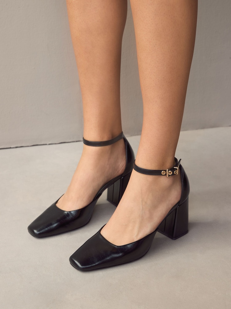Black Standard Fit Forever Comfort® Square Toe Block Heels - Image 2 of 9