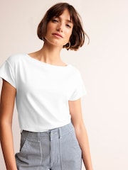Branco - Camiseta Boden Supersoft com gola canoa - Imagem 1 de 5