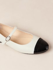 Alohas Cream Musa Bicolor Leather Ballet Flats - Image 5 of 5