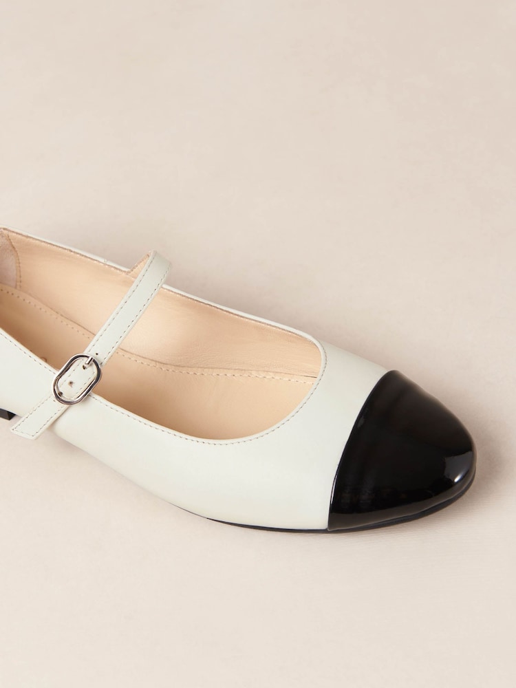 Alohas Cream Musa Bicolor Leather Ballet Flats - Image 5 of 5