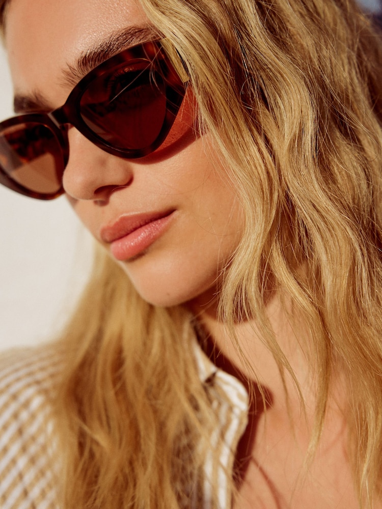 Tortoiseshell Brown Acetate Oval Sunglasses - Image 3 of 4