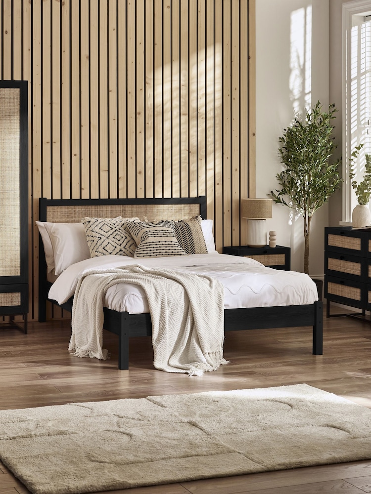 Julian Bowen Black Padstow Bed - Image 1 of 5