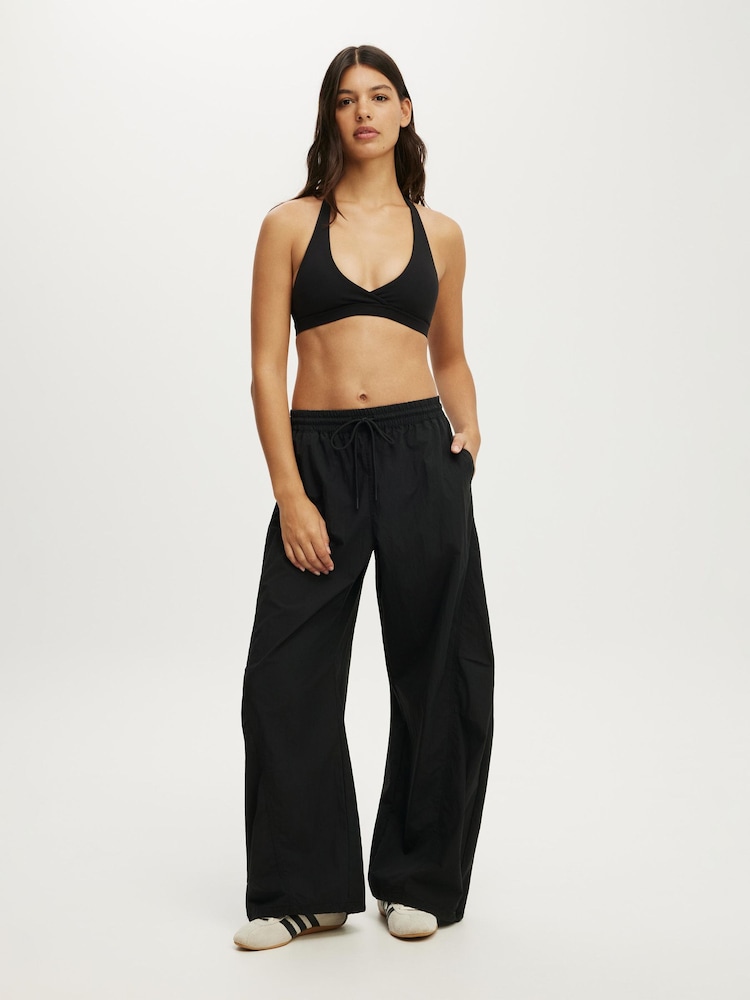 أسود - Cotton On Ultra Soft Wrap Crop Top - صورة 4 من 4
