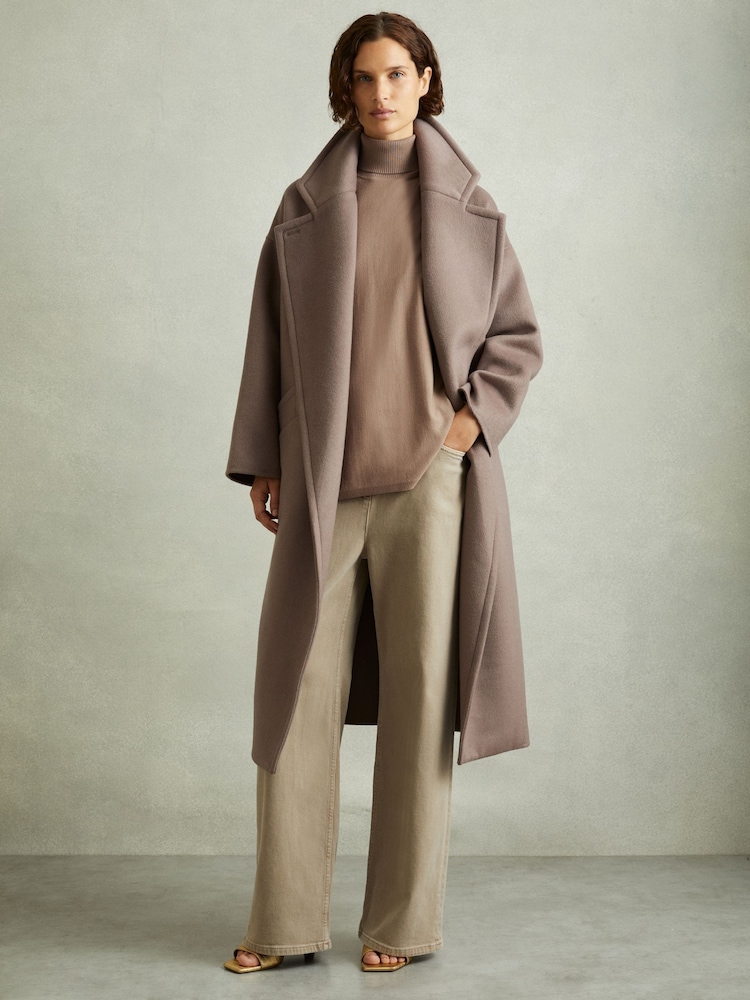 Taupe - Reiss Sophia Drop-Shoulder Roll Neck Jumper - Bild 1 von 5 Taupe - Reiss Sophia Drop-Shoulder Roll Neck Jumper - Bild 1 von 5