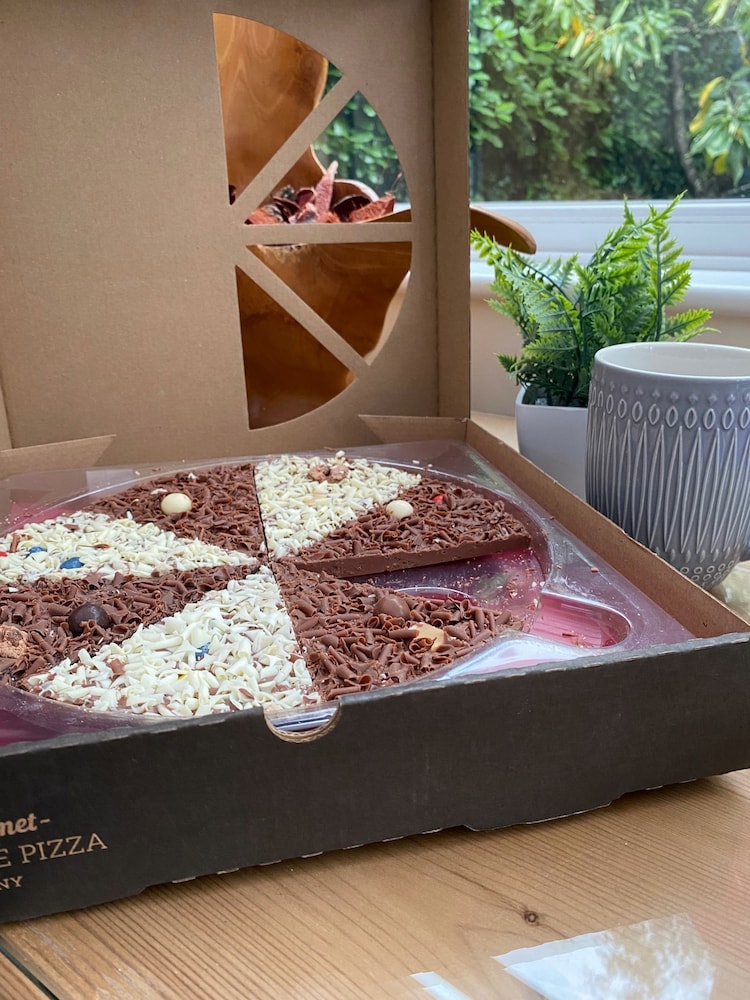 The Gourmet Chocolate Pizza Co Delicious Dilemma 10 Inch Chocolate Pizza - Image 2 of 4