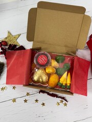 The Gourmet Chocolate Pizza Co Chocolate Christmas Roast Dinner - Image 3 of 3