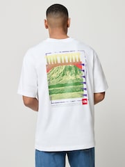 Blanco - The North Face AXYS Oversized Back Print T-Shirt - Imagen 1 de 5