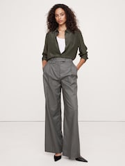 Banana Republic Green The Perfect Silk Shirt - Image 3 of 5