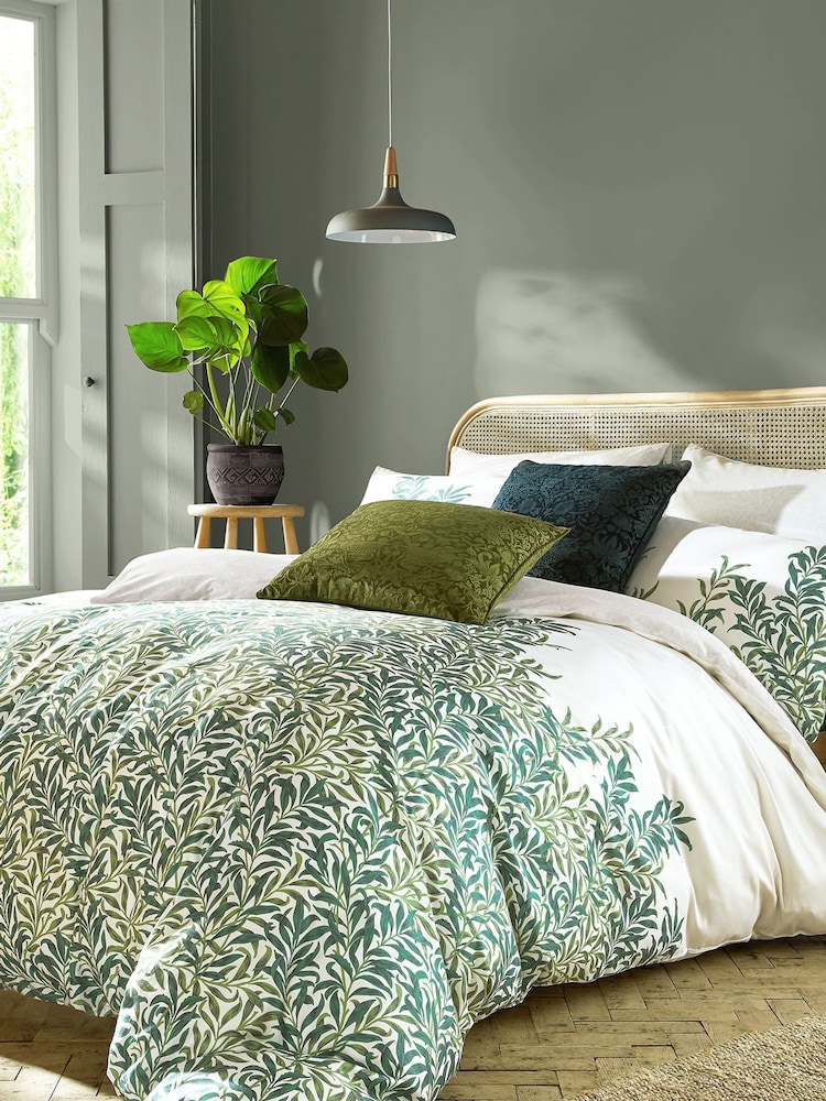 William Morris At Home Potted Sage Eggshell 1L Paint - Image 1 of 5
