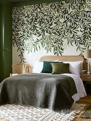 William Morris At Home Green Willow Bough Fixed Size 4M Mural - Image 1 of 5