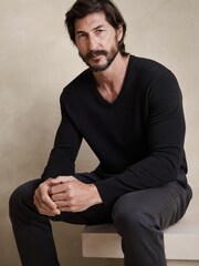 Banana Republic Black Merino Wool Sante V-Neck Jumper - Image 1 of 1