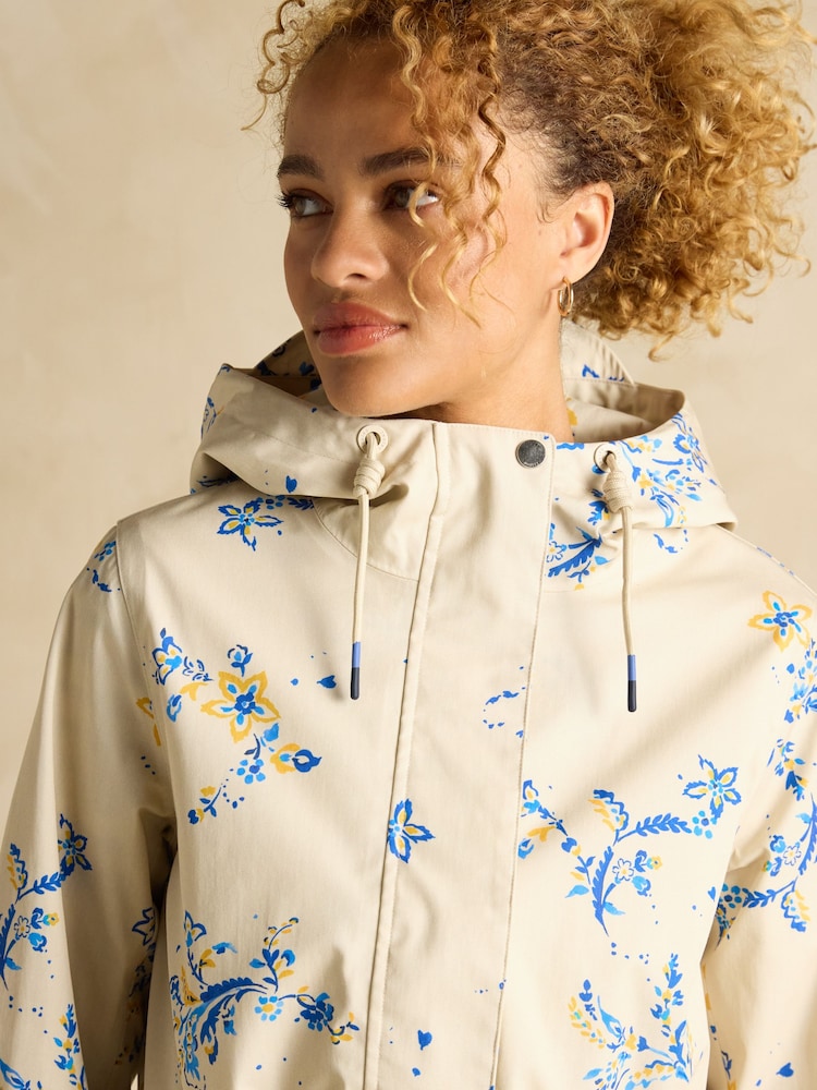 Beige & Blue Floral - Joules Portwell waterdichte regenjas met capuchon - Image 9 of 11