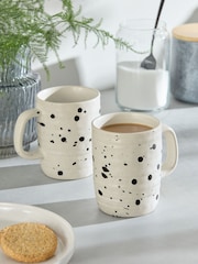 Set of 2 Black/White Seattle Textured Mugs - Image 1 of 3