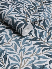 William Morris At Home White/Blues Willow Bough 10M Wallpaper - Image 3 of 4