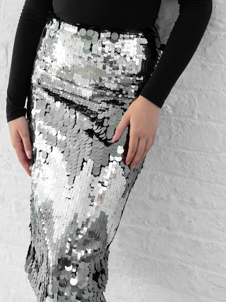 Lovedrobe Metallic Ombre Disc Sequin Midi Skirt - Image 6 of 6