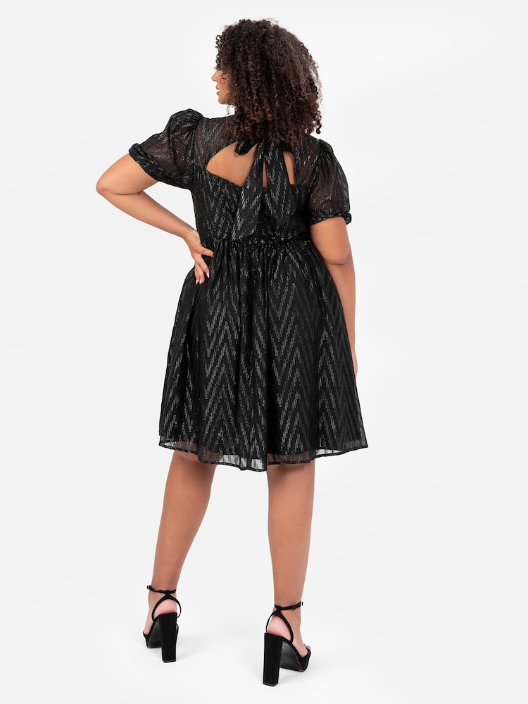 Lovedrobe Zig-Zag Burnout Mini Black Dress - Image 2 of 6