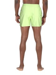 Желтый - черные шорты с логотипом Nike 5 Inch Volley - Изображение 8 из 10
