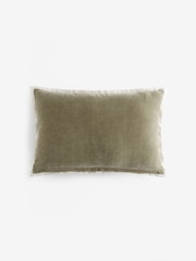 Green Loxley Velvet 40 x 59cm Cushion - Image 4 of 5