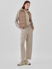 Коричневый - Gap Logo Cold Control Puffer Gilet - Изображение 3 из 6