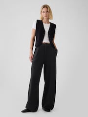 Negro - Pantalones plisados de CashSoft de Gap - Imagen 1 de 5