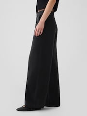 Negro - Pantalones plisados de CashSoft de Gap - Imagen 4 de 5