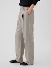 Gap Light Grey Everyday High Waisted Brushed Twill Pleated Taper Trousers - Image 4 of 5