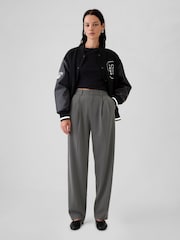 Gap Grey Everyday High Waisted Brushed Twill Pleated Taper Trousers - Image 4 of 5