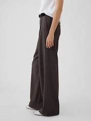 Gap Brown 365 High Waisted Brushed Twill Pleated Trousers - Image 4 of 8
