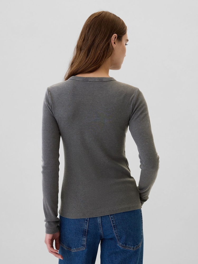 Grau - Gap Geripptes Langarm T-Shirt mit Rundhalsausschnitt - Bild 2 von 5 Grau - Gap Geripptes Langarm T-Shirt mit Rundhalsausschnitt - Bild 2 von 5