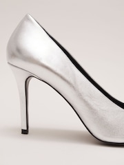 Phase Eight Leather Pointed Court Shoes - صورة 3 من 6