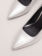 Phase Eight Leather Pointed Court Shoes - صورة 4 من 6